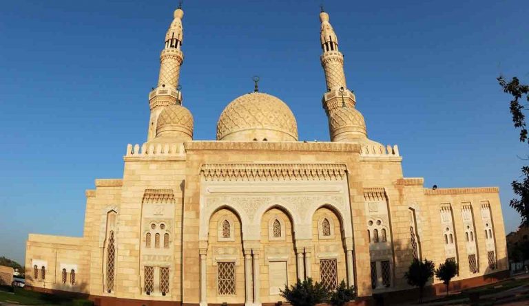 Famous Mosques in Dubai - 2024 Guide