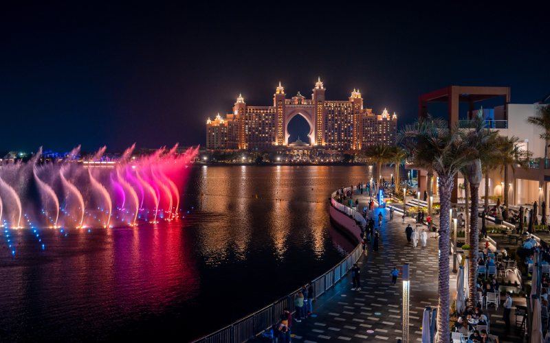 Music and light fountain show at palm fountain Dubai.