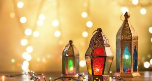 Eid al-Fitr celebration in Desert Safari, Dubai, with colorful Ramadan lamps